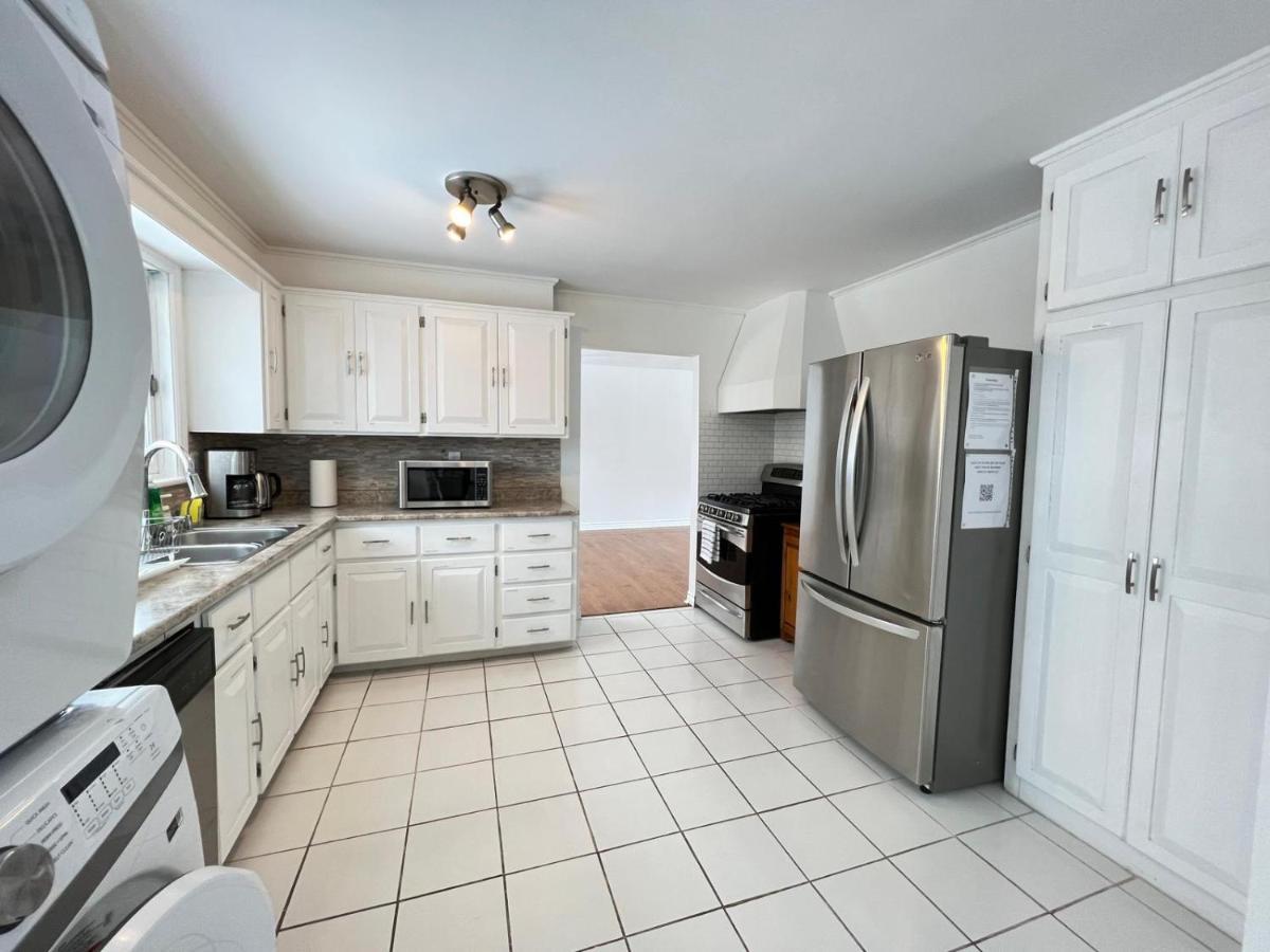 Letitia Heights !C Quiet And Modern Private Bedroom With Shared Bathroom Barrie Exteriér fotografie