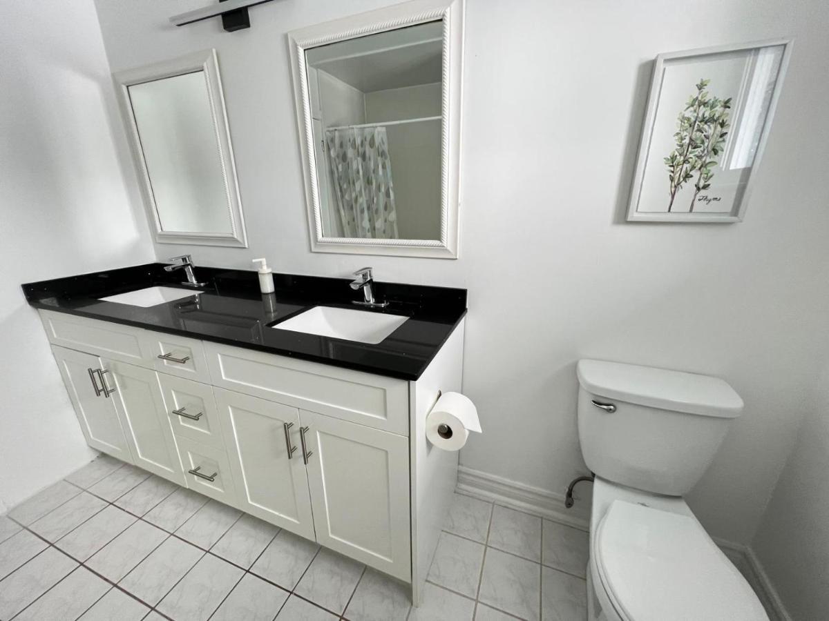 Letitia Heights !C Quiet And Modern Private Bedroom With Shared Bathroom Barrie Exteriér fotografie